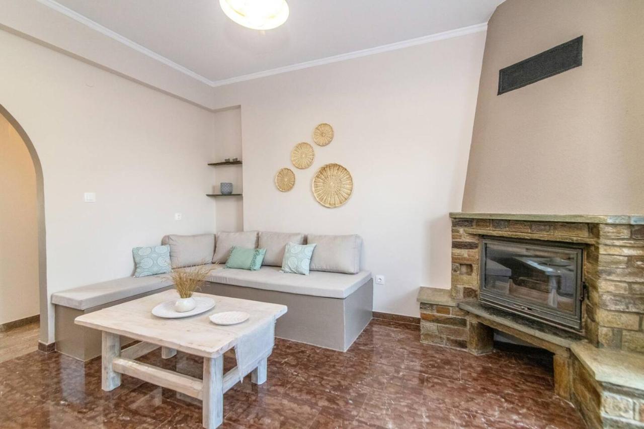 Θἔρως Apartment Tinos Exterior photo