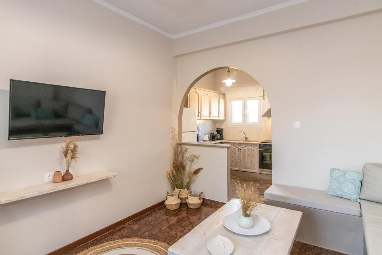 Θἔρως Apartment Tinos Exterior photo
