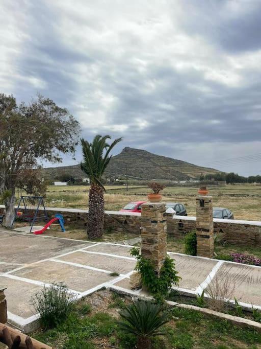 Θἔρως Apartment Tinos Exterior photo